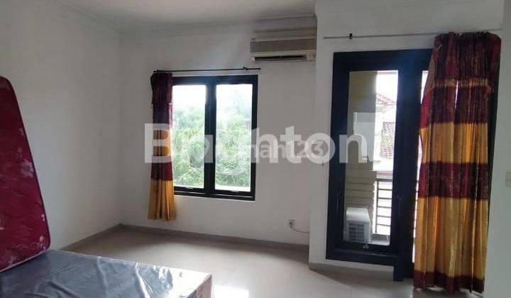 Termurah di Central Park A Yani Rumah Lebar 8 Meter Surabaya Selatan 2