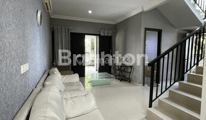 Rumah di Central Park Ahmad Yani Kondisi Semi Furnish dan Row Jalan Lebar 2