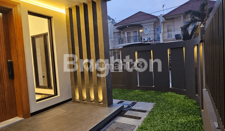 Modern dan Nyaman Rumah Lebar 12 di Pantai Mentari Model Hook 2