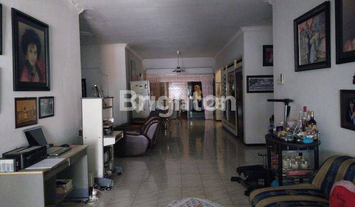 RUMAH TERAWAT 1 LANTAI SEMI FURNISHED DI MANYAR TIRTOYOSO SELATAN 1