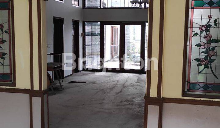 RUMAH TERAWAT SIAP HUNI DI DHARMAHUSADA INDAH DEKAT GALAXY MALL 2