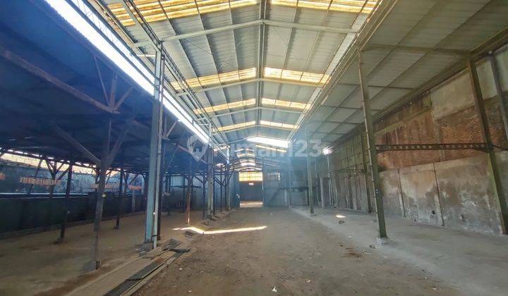 JUAL CEPAT SANGAT MURAH GUDANG 1750 m2 TENGAH KOTA di AREA SAYAP TEGALEGA 1