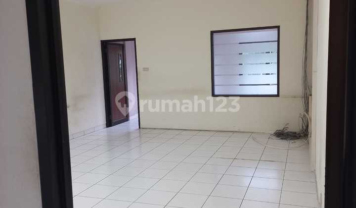 RUKO BAGUS SIAP PAKAI STRATEGIS TENGAH KOTA di AREA GATSU