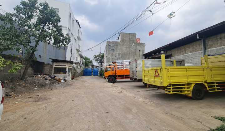 Warehouse Area 1000 m² Container Access in Holis Bandung