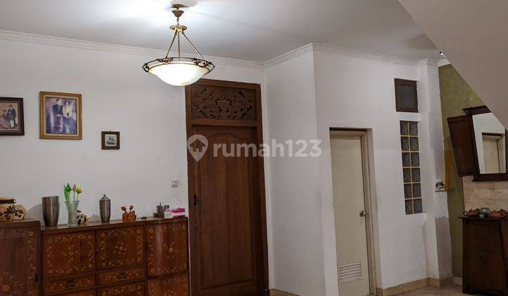 Rumah 3 Lantai Nyaman Terawat Full Furnished di Pondok Hijau 2