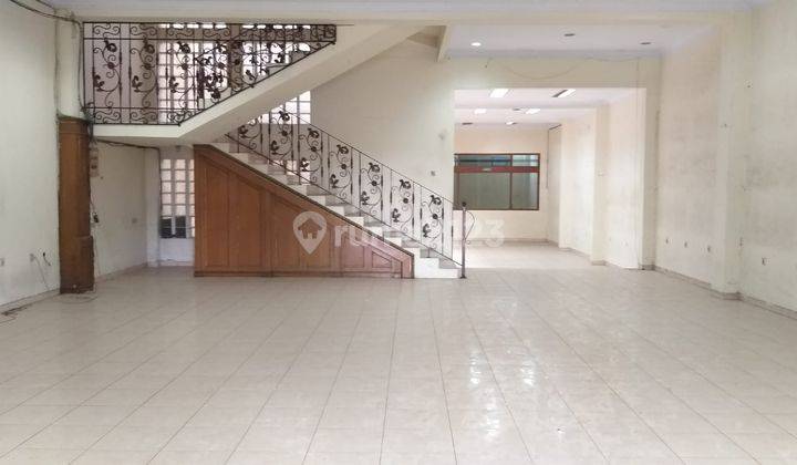 Rumah 2 Lantai Bagus Unfurnished SHM di Sayap Pajajaran, Bandung 1