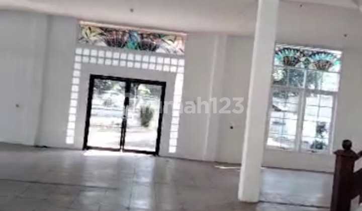 Rumah 2 Lantai Besar Strategis di Mainroad Soekarno Hatta Rumah 2 Lantai Besar Strategis di Mainroad Soekarno Hatta