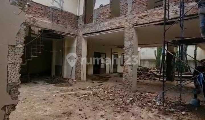 Rumah Classic Belanda Bukan Heritage Sdg Direnovasi, Sayap Dago 2