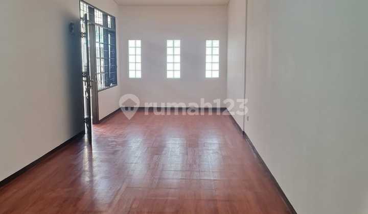 Newly Renovated Modern Minimalist House in Tki 2, Bandung 1