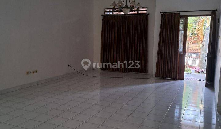 Rumah Besar Siap Huni 2 Lantai Semi Furnished Di Pondok Hijau  1