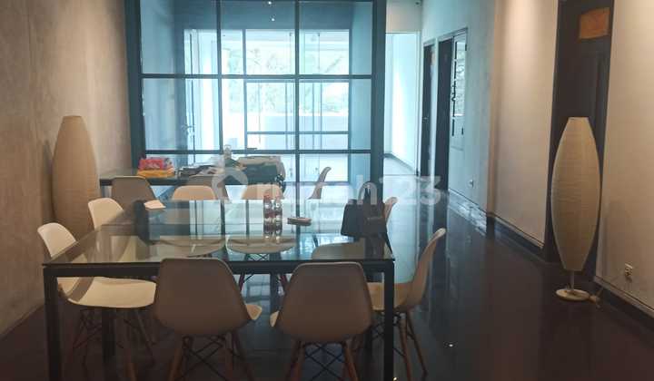 7 Office Rooms with Air Conditioning Ready to Use, Only on the 3rd Floor in Pasirkaliki