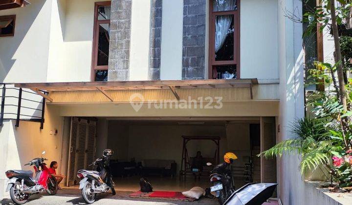 Rumah Mewah Keren View Bandung 3.5 Lantai Di Ciumbuleuit  2