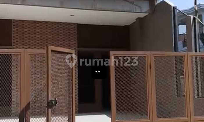 Affordable Minimalist Modern House in Sayap Muara