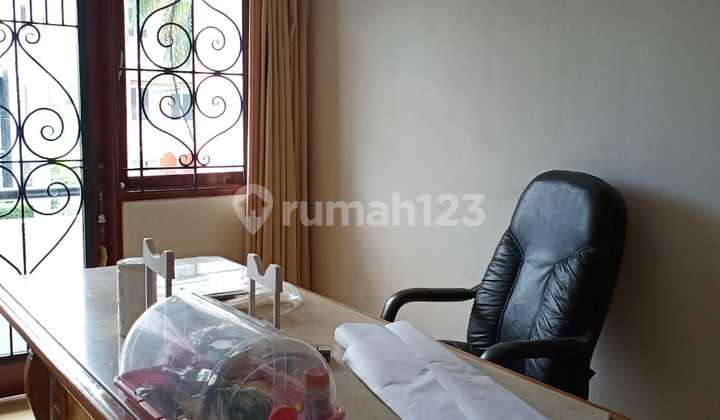 Hot Sale!! Harga Turun Hanya 3 Bulan Ini!! Rumah Mekarwangi Semi Furnished 2