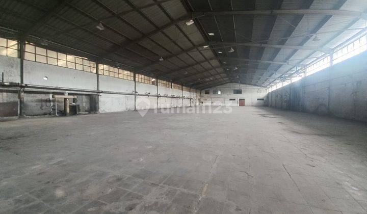 Gudang Besar Luas 5500 M² Akses Container 40 Ft Di Katapang  2