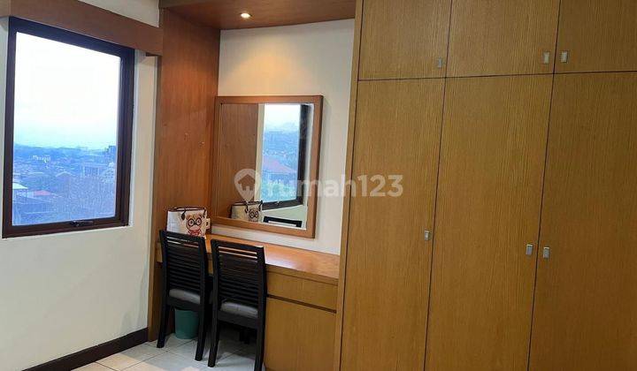 Luxury Apartemen Majesty 3 Br Full Furnished  2