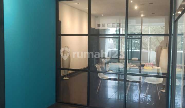 7 Office Rooms with Air Conditioning Ready to Use, Only on the 3rd Floor in Pasirkaliki