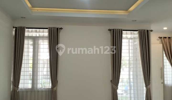 Rumah Milenial Tki V Springville 2 Lantai Taman Depan Belakang