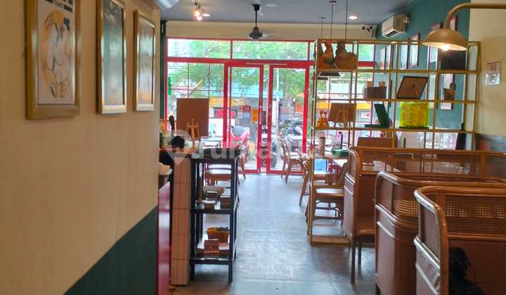 Strategic Shop House Suitable for Culinary, Office, etc. in Dago Wing Strategic Shop House Suitable for Culinary, Office, etc. in Dago Wing