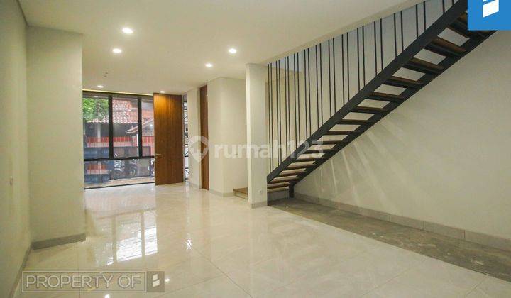 Rumah Baru SOHO di Komp Mekar Wangi.