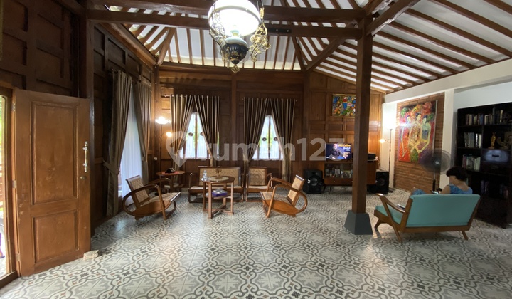 House / Villa with Rural Atmosphere Near Chocolate Mongo