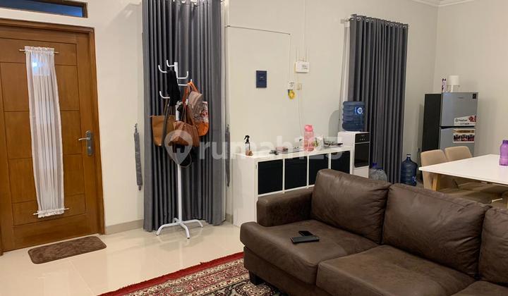 Minimalist House in Housing Near UMY Minimalist House in Housing Near UMY