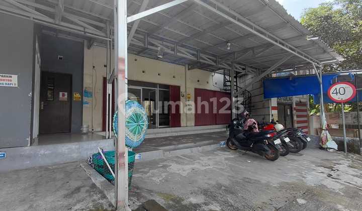 1-Story Shop House Near Sleman Market