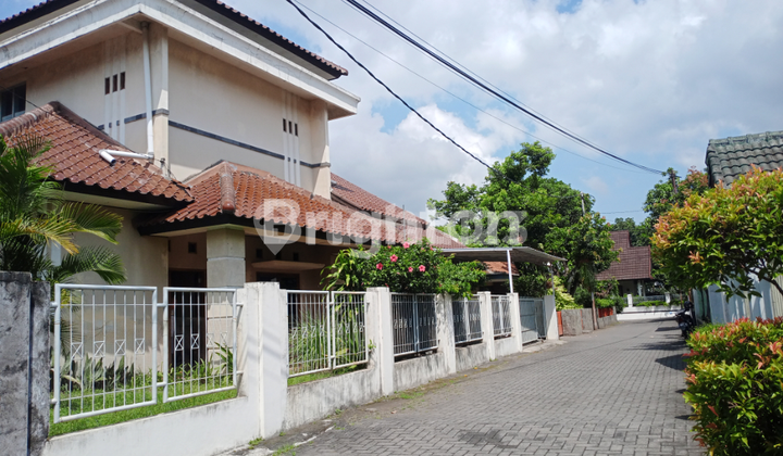 Rumah Besar, Selangkah ke Ring Road Utara dan Lampu Merah Kentungan  2