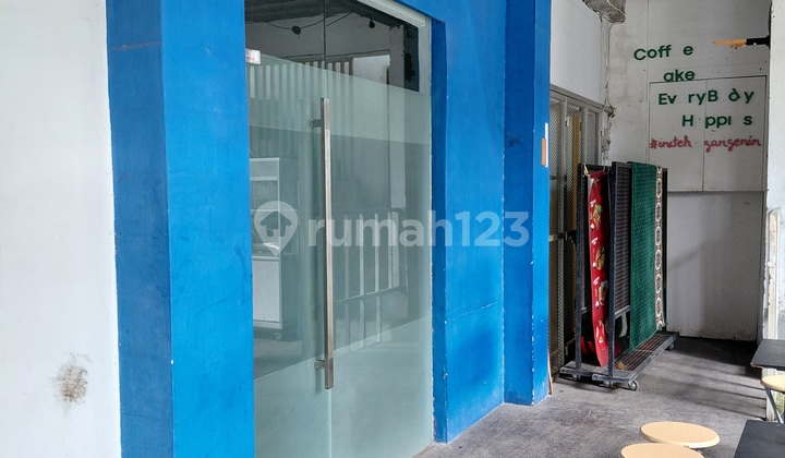 Di Sewakan Ruangan untuk Coffee Shop atau Tempat Makan Sayap Dago Di Sewakan Ruangan untuk Coffee Shop atau Tempat Makan Sayap Dago