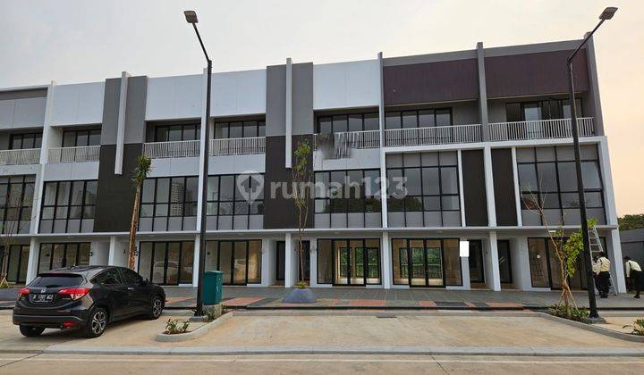 Disewa Ruko Baru 3 Lantai Area New Pusat Bisnis Lippo Cikarang 1