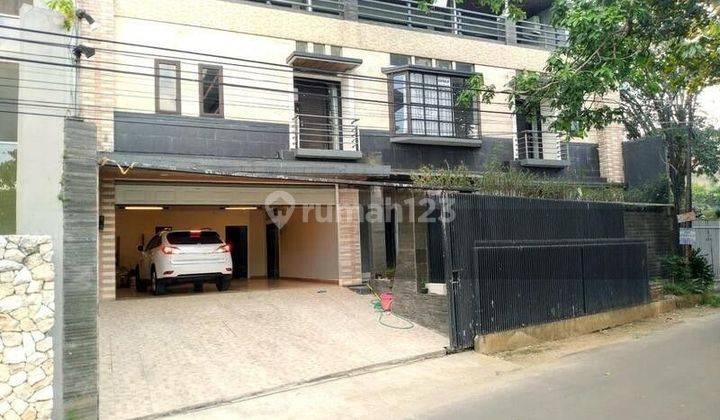 Rumah FullyFurnished Bangunan 3 Lantai, dalam komplek Elit Setrasari  1