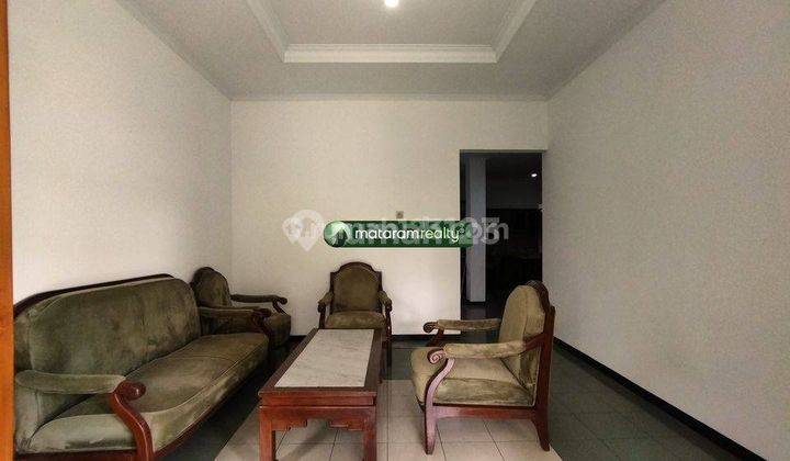 Disewakan Rumah dekat Tol Pasteur Furnished, bisa untuk kantor 2