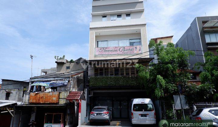  Disewakan Ruko Mainroad di Sukajadi Lokasi Sangat Strategis 1
