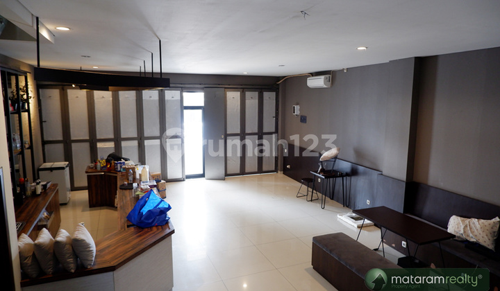  Disewakan Ruko Mainroad di Sukajadi Lokasi Sangat Strategis 4