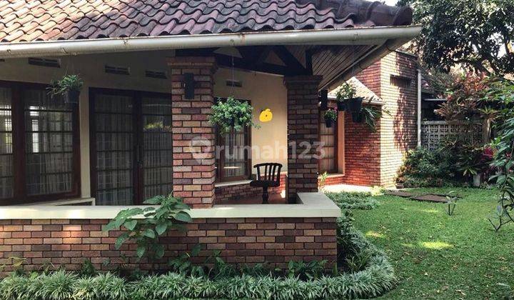 Rumah Besar Lokasi Premium Sayap Dago 1