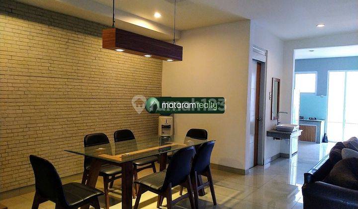 Rumah Minimalis Modern Ada Kolam Renang Siap Huni di Setramurni  5