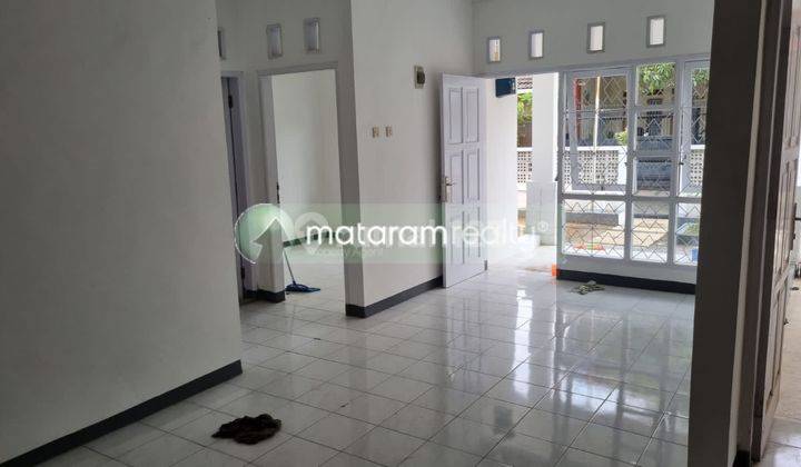 Rumah Siap Huni Lokasi Strategis , Margahayu Raya Soekarno Hatta 2