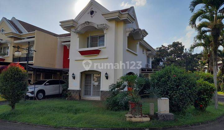 Disewakan Rumah Hoek Fully Furnished Dalam Komplek Gegerkalong 1