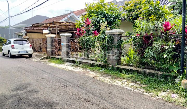 For rent: Sayap Cipaganti house, suitable for offices, Official Residence.