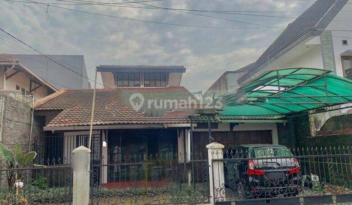 Disewa Rumah Bangunan 1 Lantai semi furnished, dekat Tol Pasteur 1