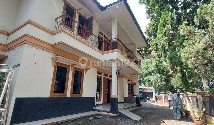 Dijual Rumah Besar Posisi Hoek Pusat Kota, Sayap Surapati 2