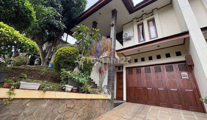 Disewakan Rumah Fully Furnished Bangunan 2 Lantai di Setra Indah 2