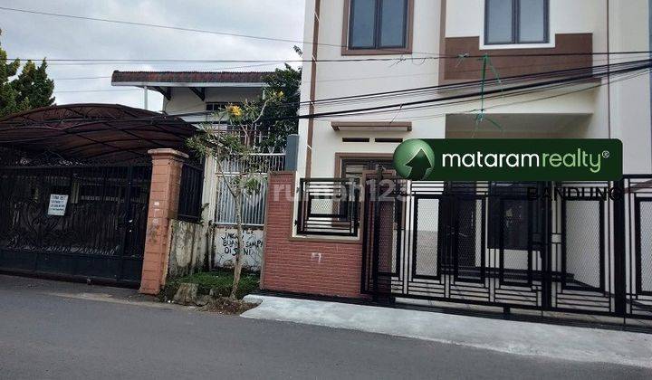 Dijual Rumah Baru 2 Lantai di Turangga, Sangat Dekat Ke Tsm 1