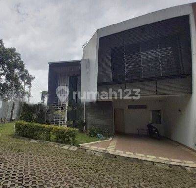Rumah Fully Furnished Dalam Cluster Cigadung, Bisa Untuk Kantor 1