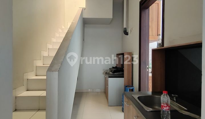 Dijual Rumah Bagus dan siap huni 2 Lantai berada di komplek Setra Duta 2