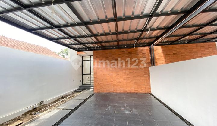 Rumah Baru Bergaya Industrial Modern 2 lantai di Arcamanik 2