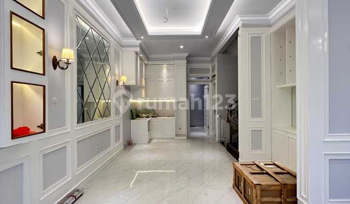 Rumah Mewah Classic + Private Pool Dalam Townhouse Akses 2 Mobil 9