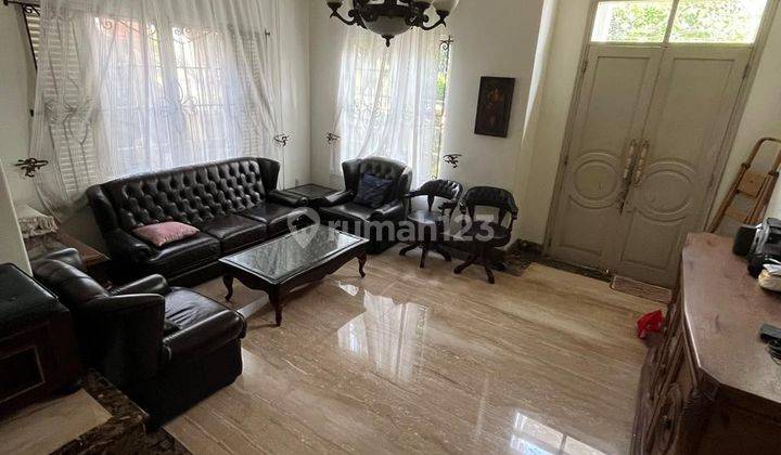 Dijual Rumah 2lt Semifurnished di Taman Beverly Golf Lippo Karawaci 2