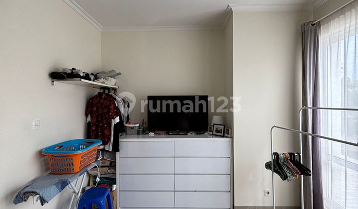 Dijual Rumah 2 Lantai. Cluster Agnesi, Hadap Timur Laut, PPJB, Furnish (STF) 1