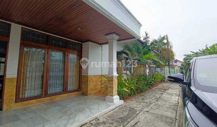 Rumah Besar Ada Kolam Renang di Gandaria Jaksel 2